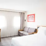 ノボテル パリ シュレーヌ ロンシャン ホテル 4*