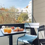 ノボテル パリ シュレーヌ ロンシャン シュレンヌ