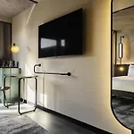 ノボテル パリ シュレーヌ ロンシャン ホテル 4*
