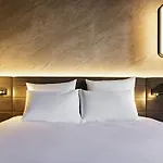 Hotel Novotel Paris Longchamp Suresnes