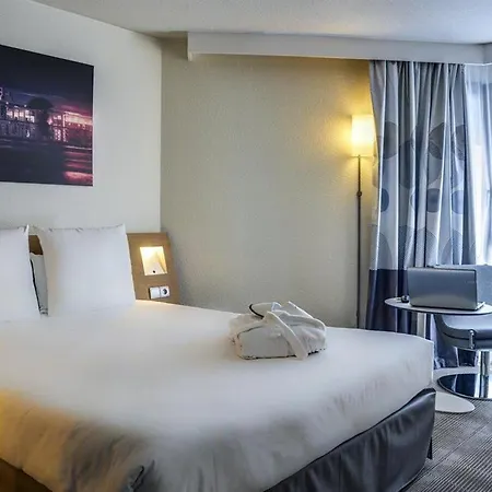 Novotel Paris Longchamp 4* Suresnes