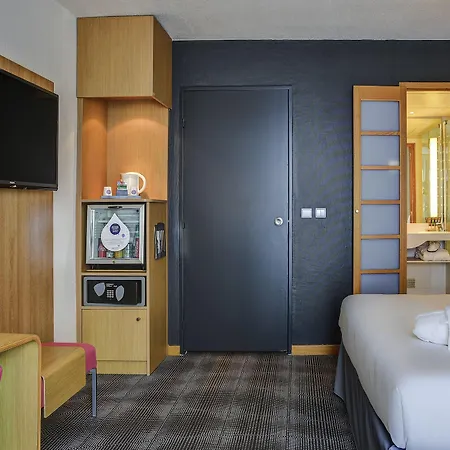Novotel Paris Longchamp Szálloda 4*
