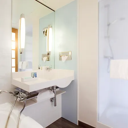 Novotel Paris Longchamp 4* Suresnes