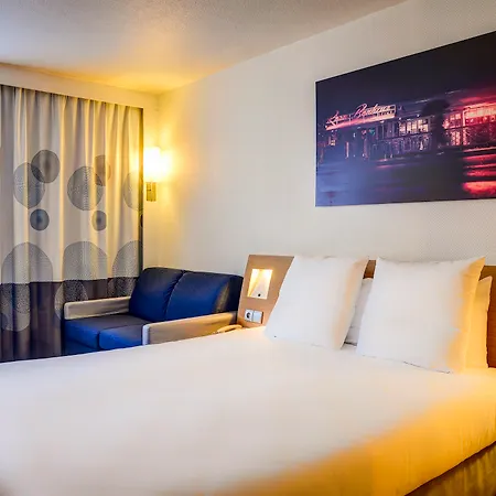 Novotel Paris Longchamp Hotel 4*