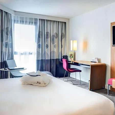 Szálloda Novotel Paris Longchamp Suresnes