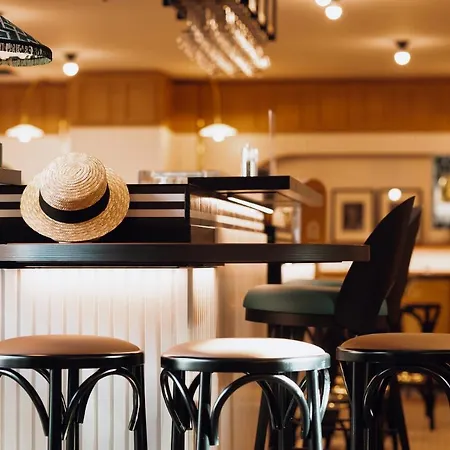 Novotel Paris Longchamp Hotel Suresnes