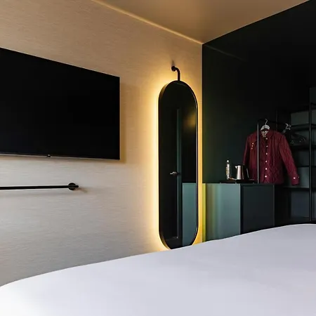 Hotel Novotel Paris Longchamp Suresnes