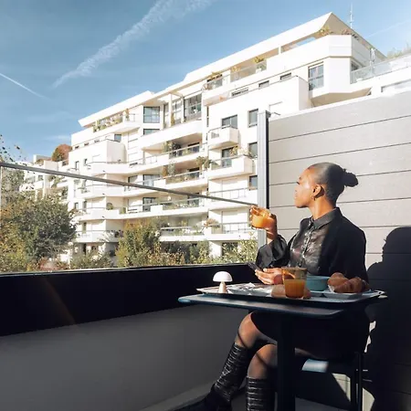 Novotel Paris Longchamp Hotel Suresnes