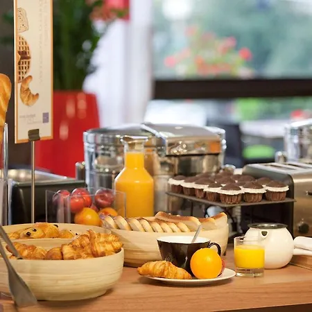 Novotel Paris Longchamp Hotel 4*