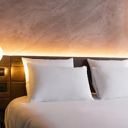 Hotel Novotel Paris Longchamp 4*