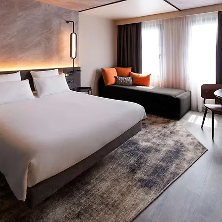 Novotel Paris Longchamp 4*