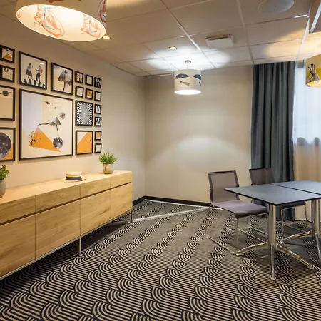 Hotel Novotel Paris Longchamp 4*