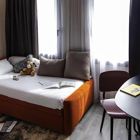 Novotel Paris Longchamp Hotel 4*