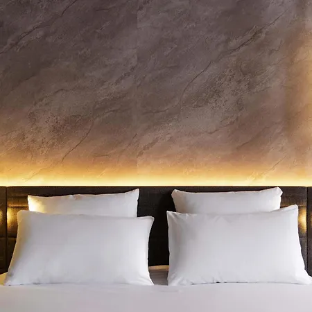 Novotel Paris Longchamp Hotel