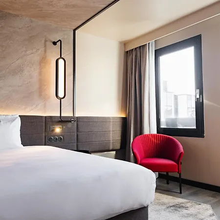 Hotel Novotel Paris Longchamp Suresnes