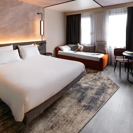 Novotel Paris Longchamp 4*
