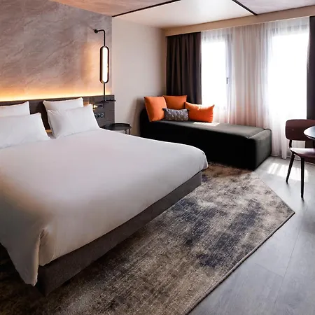 Novotel Paris Longchamp 4* Suresnes