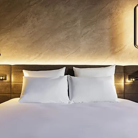Hotel Novotel Paris Longchamp Suresnes