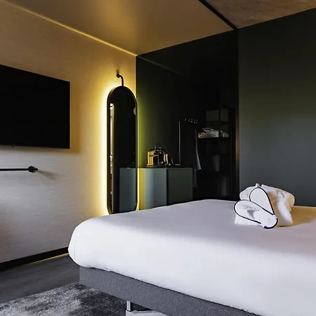 Novotel Paris Longchamp Hotel Suresnes
