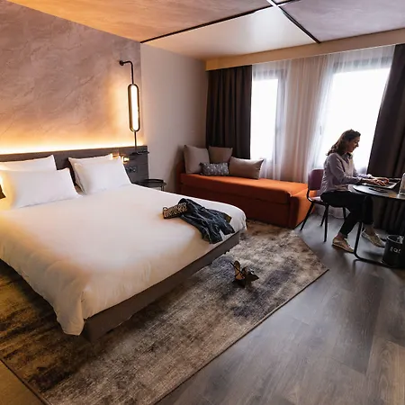 Novotel Paris Longchamp Hotel 4*