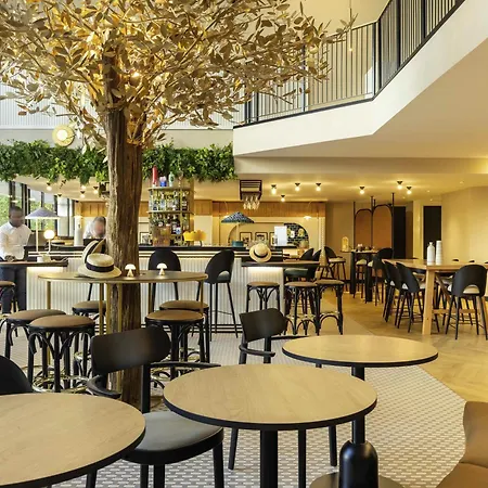 Hotel Novotel Paris Longchamp 4*