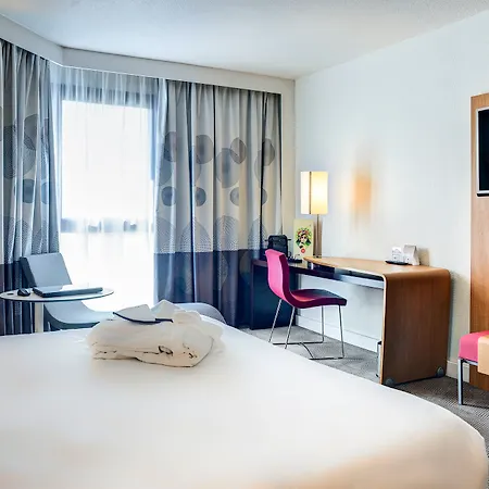 Novotel Paris Longchamp Hotel