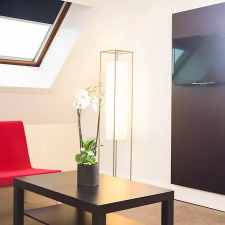 Novotel Paris Longchamp 4* Suresnes