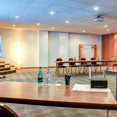 Novotel Paris Longchamp Hotel Suresnes