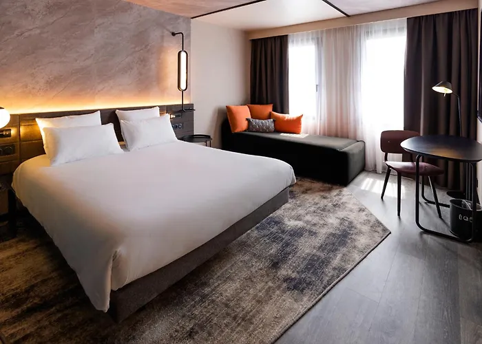 Novotel Paris Longchamp 4* Suresnes