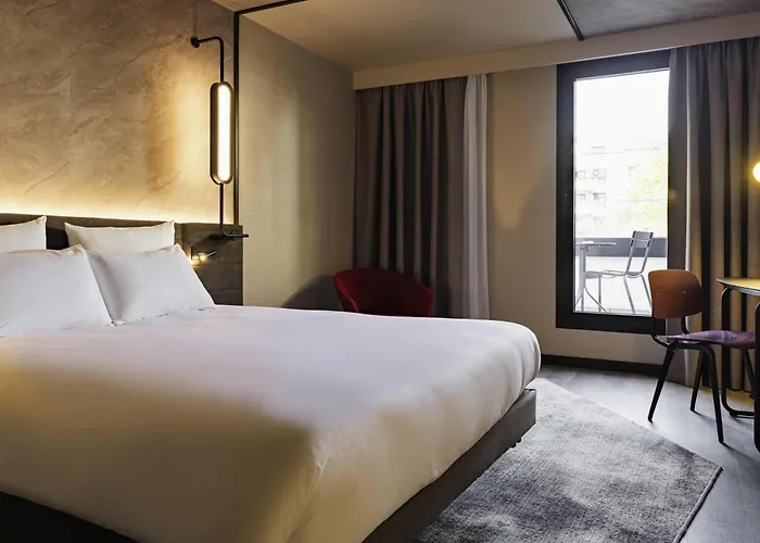 Novotel Paris Longchamp סורן