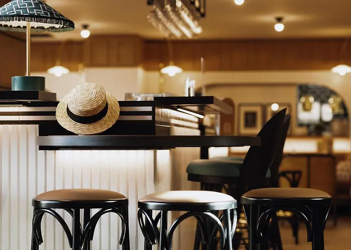 Novotel Paris Longchamp מלון סורן